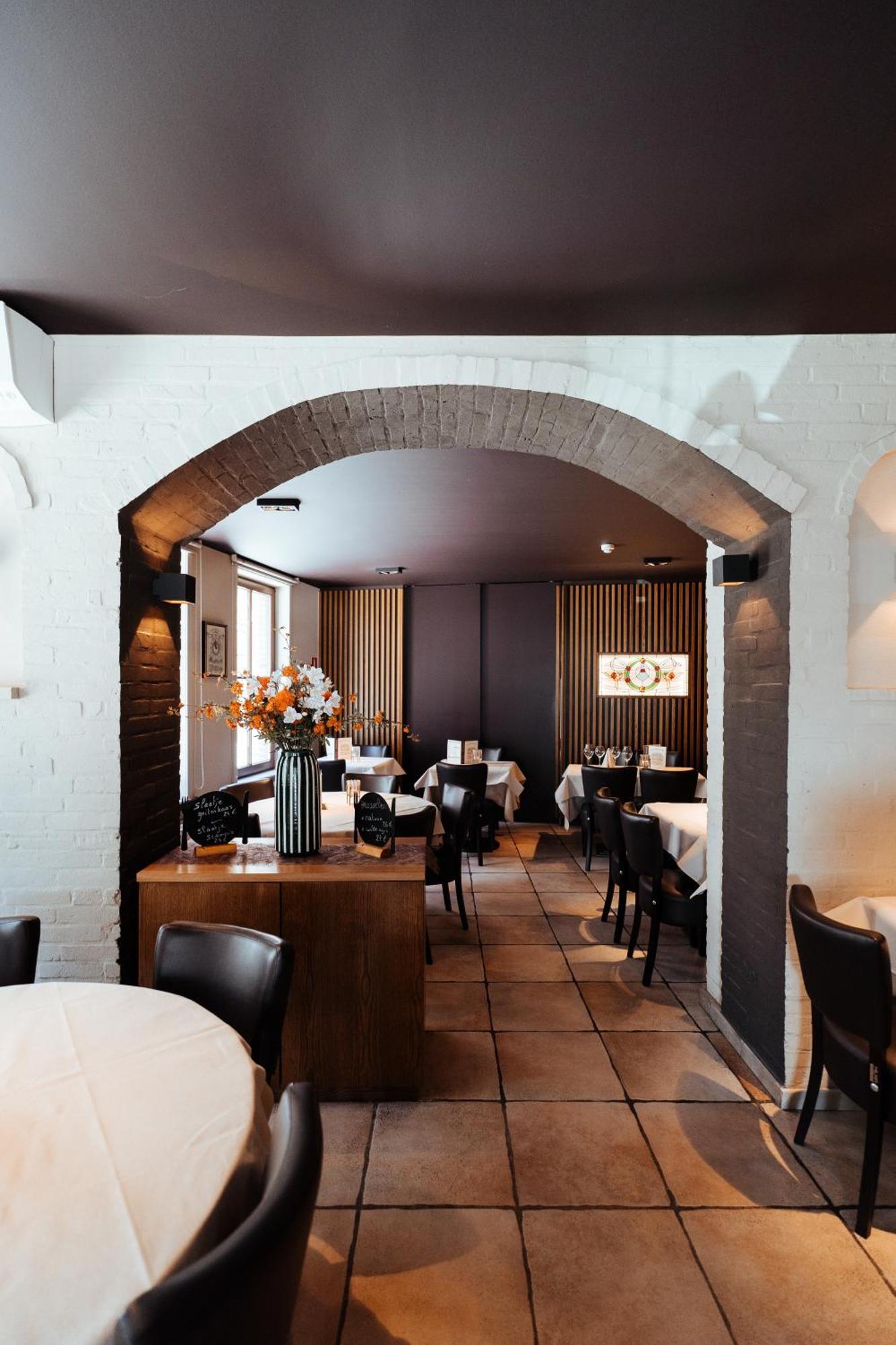 Hotel Brasserie De Beiaard Torhout Luaran gambar